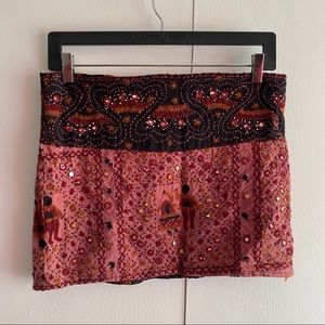Embroidered mini skirt